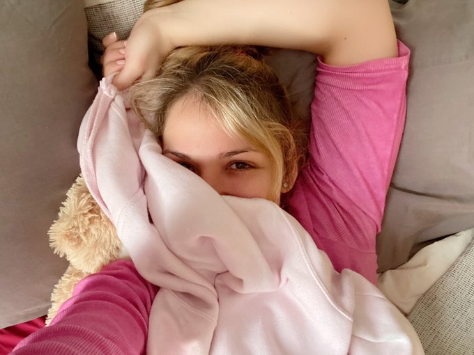 Good Morning😘💞 I see &ldquo;La Vie En Rose&ldquo;💗🌹 I hope you see it too 🥰 https://t.co/FJ00fD9ss3