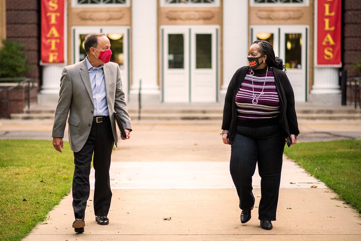 Honored to have President Steve Scott on our "Around the Block" podcast this week talking about leading <a href="/pittstate/">Pittsburg State</a> through this very challenging year. 

Part 1 of that conversation here: bit.ly/3kDFxOV
