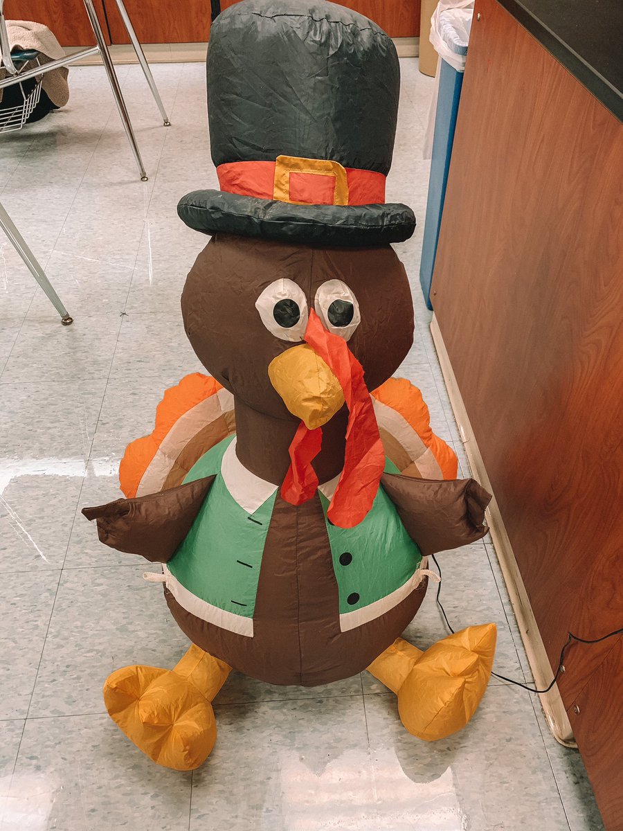 Mrs. Libby was GOBBLED yesterday!!🦃 Where will Trevor the Turkey end up tomorrow?? Tweet us your guesses!! #ValleyParkHS #gobbled <a href="/RobardsVPHS/">Gerrie Robards</a>