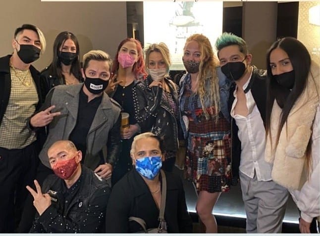 monstersdefey's tweet photo. Aquí el #FeyTeam junto a ⚡@officialfey disfrutando de #DesnudaTour #FeyDancers #FeyBand #FeyMakeup https://t.co/FBnFe98i43