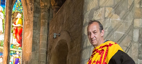 LearningHoolet's tweet photo. Day 18 of #Museum30 is #dilemma. The #LearningWithHES activity Meet Robert the Bruce invites pupils to come to @welovehistory #DunfermlineAbbey as nobles to help the new King of Scots solve a dilemma: whether he should forgive or seek revenge! #activelearning #immersivelearning https://t.co/WiPaKUAn3e