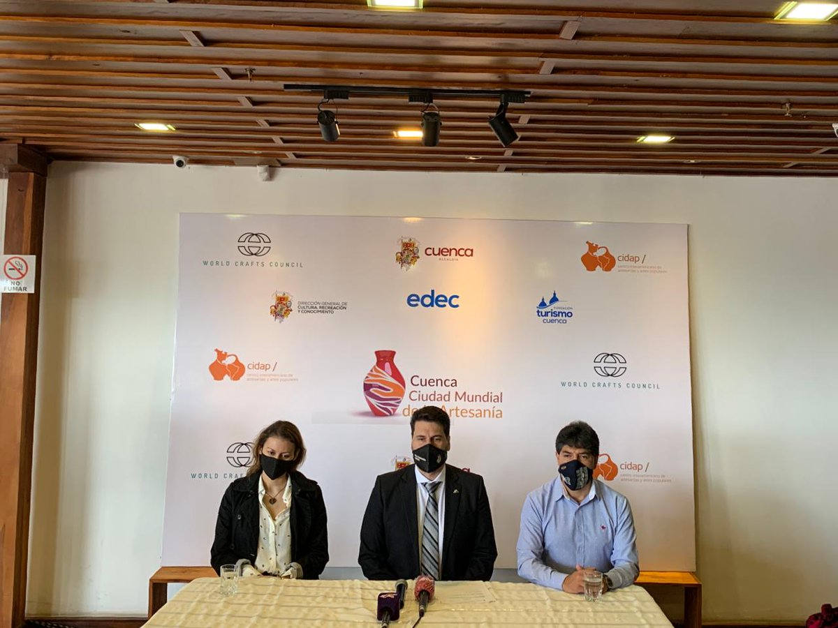CIDAPAMERICA's tweet photo. Participamos junto a @pedropalaciosu, Alcalde de la Ciudad de #Cuenca  y Bárbara Velasco, presidenta del Consejo Mundial de #Artesanias Latinoamérica, en la rueda de prensa de la declaratoria de Cuenca Ciudad Artesanal del Mundo. ¡Felicidades a #CuencaArtesanal! https://t.co/OgdWuByQyL