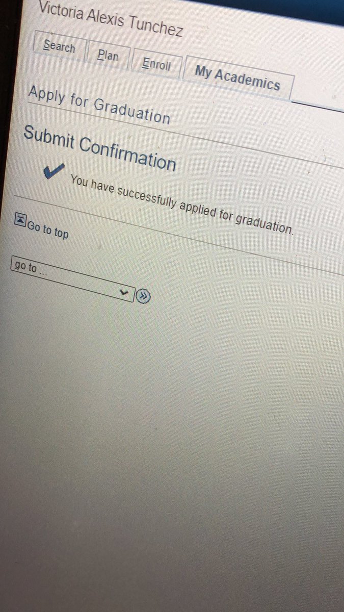 heyitzvicc's tweet photo. CLASS OF 2021!!! I’m literally about to cry, never did I think I would make it to this milestone. I’ve pushed so hard for this, and the time is almost here. Two classes away from graduating. 🥺❤️✌🏽🤘🏽 #COGOOGS https://t.co/qFjs9dHJnl