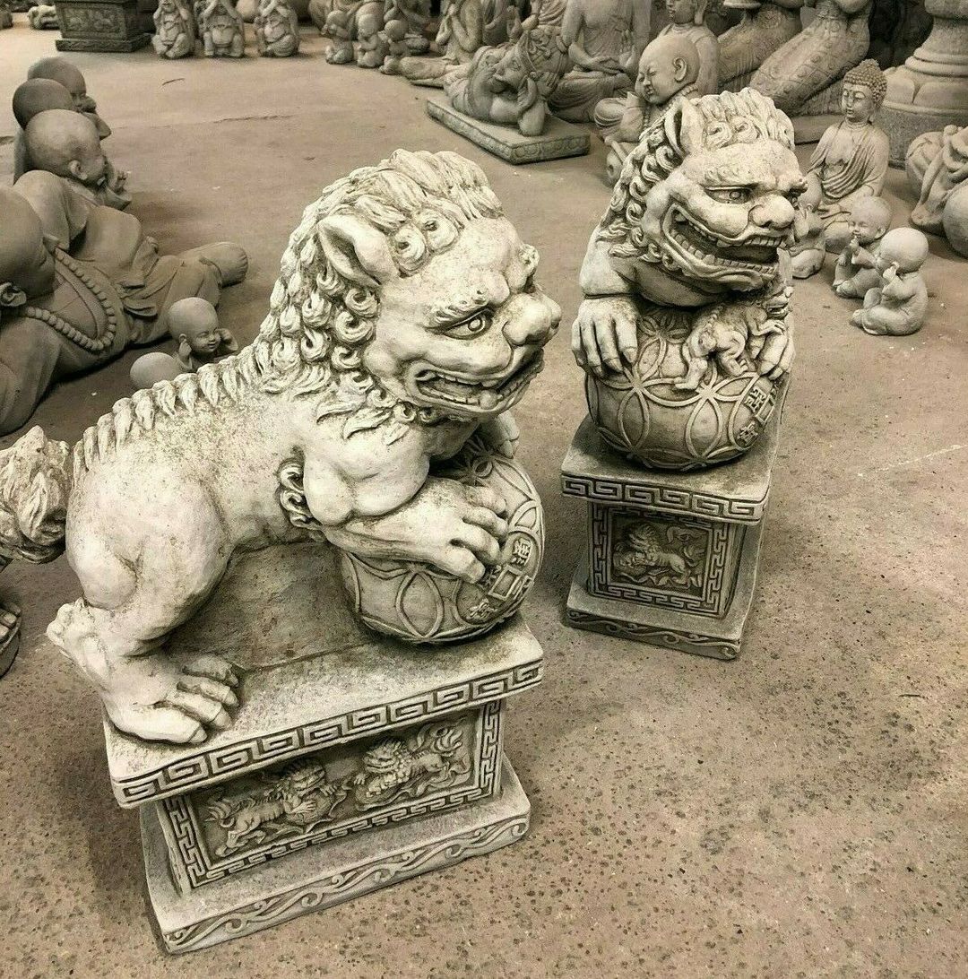 Chinese pair Foo Dogs stone garden ornament post finial gate guardians