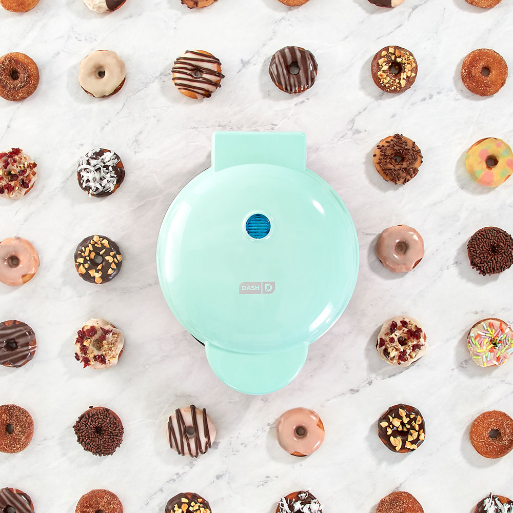 Von_Maur's tweet photo. We'll just be over here whippin' up some tasty treats with @bydash kitchen accessories! Now which to get first - the mini donut maker, pie maker or bundt cake maker?!
Shop DASH https://t.co/sSCv8rYgXA π©
#VonMaur #ShoppingPerfected #ByDash #cookingmadeeasy #whatchacookin https://t.co/Tw7PjDsRtt