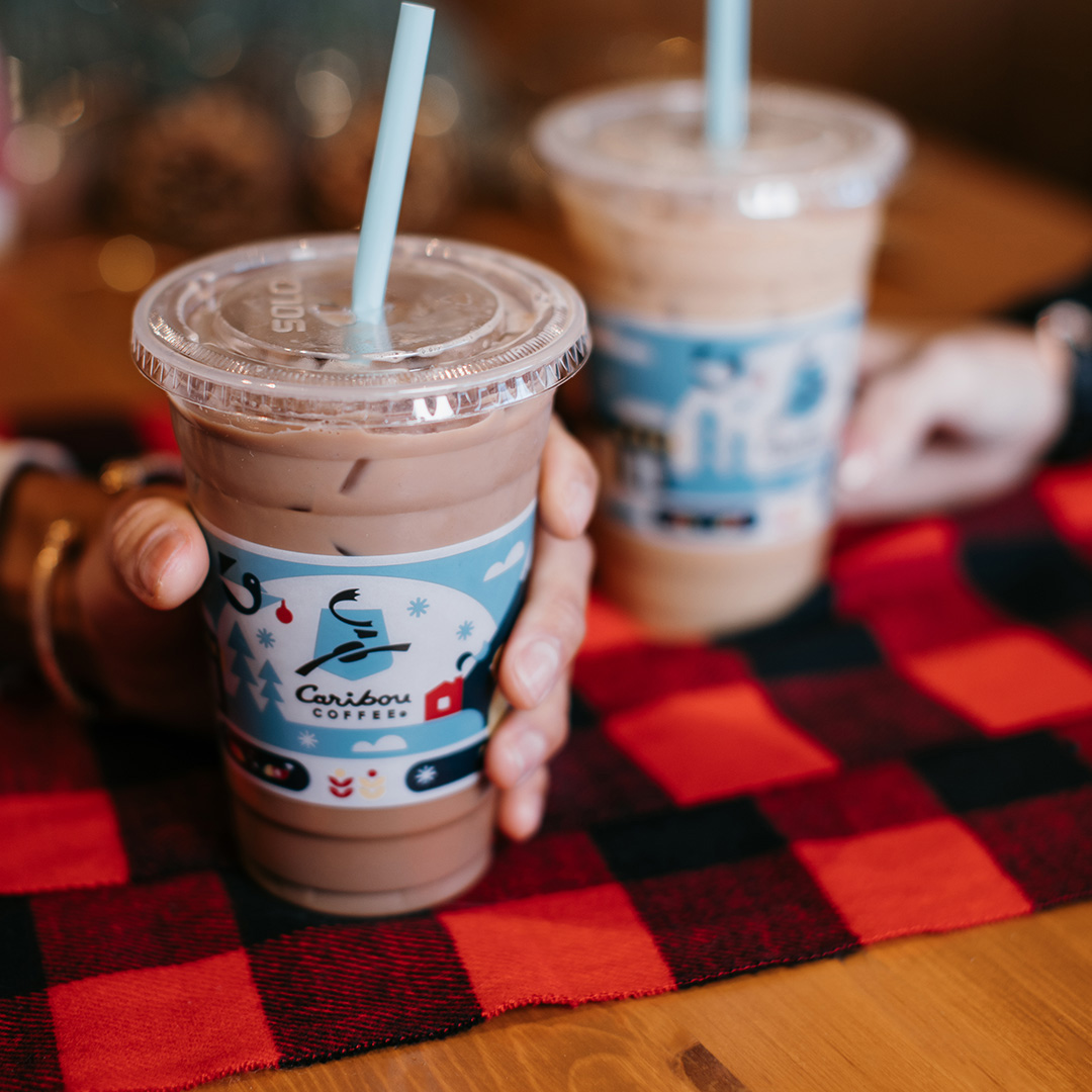 cariboucoffee's tweet photo. Keep your day cozy and bright by sipping into flavors of sweet heat, noggy and nice spices, and velvety chocolate that can be found in our Holiday classics. Tell us your favorite below! 👇 #OhYumAllYeFlavorful https://t.co/gbEfzprf12