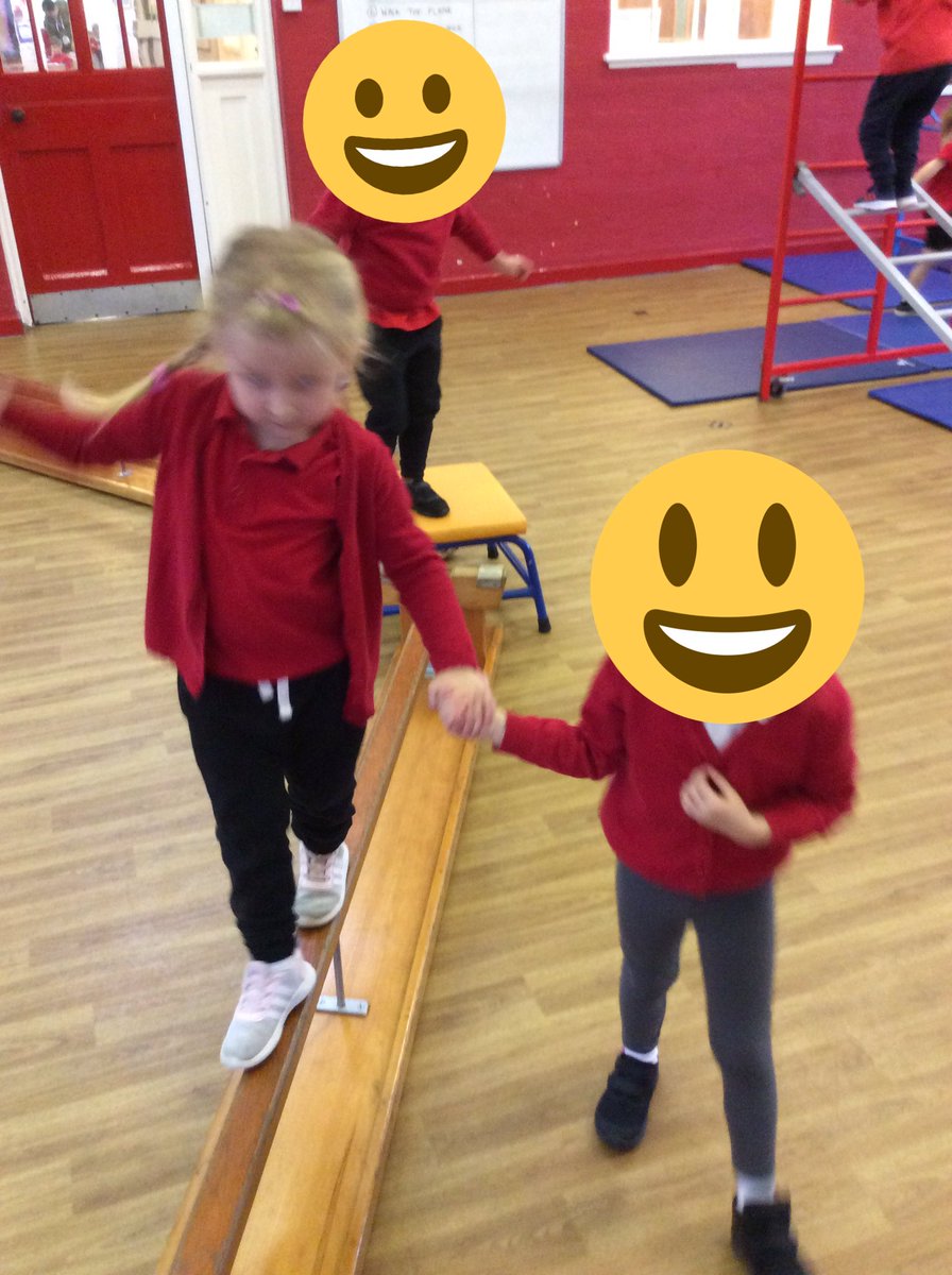 Little Acorns tweet media