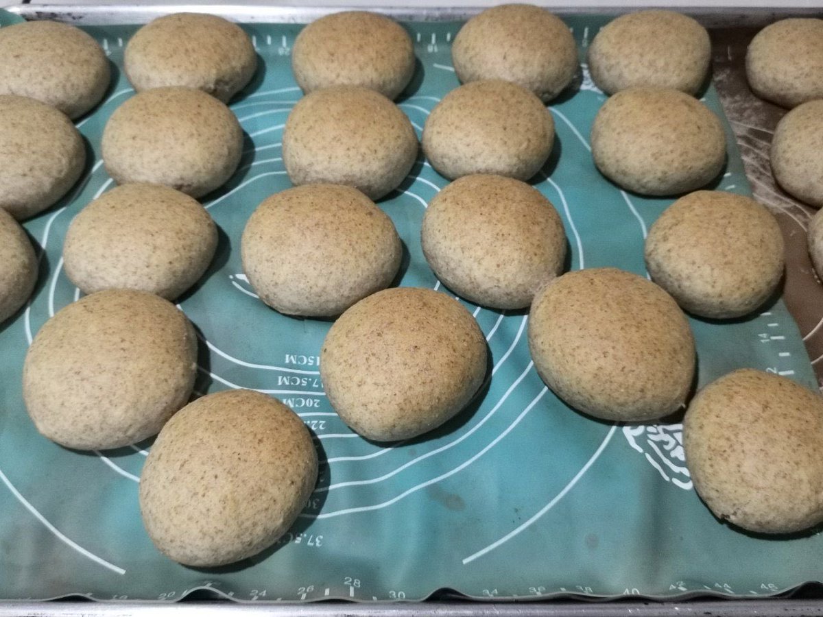 JojoSekri's tweet photo. JojoCookingMagic Homemade Wholemeal Wheat Bun 
JojoCookingMagic Recipe
#brötchen #selbstgemachtbrötchen #bun #rollsbread #naturalingredients #nopreservatives #nofoodcoloring #noaddictives #homemade #baking #noartificialflavors #homebaking @jojocookingmagic @jojosekri https://t.co/Ih1jkWuSXs