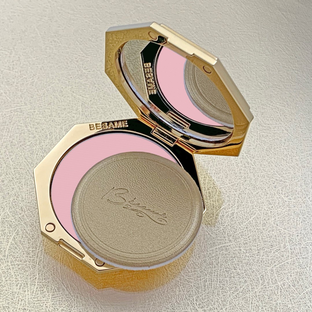 BesameCosmetics's tweet image. What does Aurora Powder look like on the skin? Find out in today's Tuesday Tutorial, all about our new refillable powders!

#refillablecompact #makeuptutorial #lowwastemakeup #lowwastecosmetics #refillablepowder