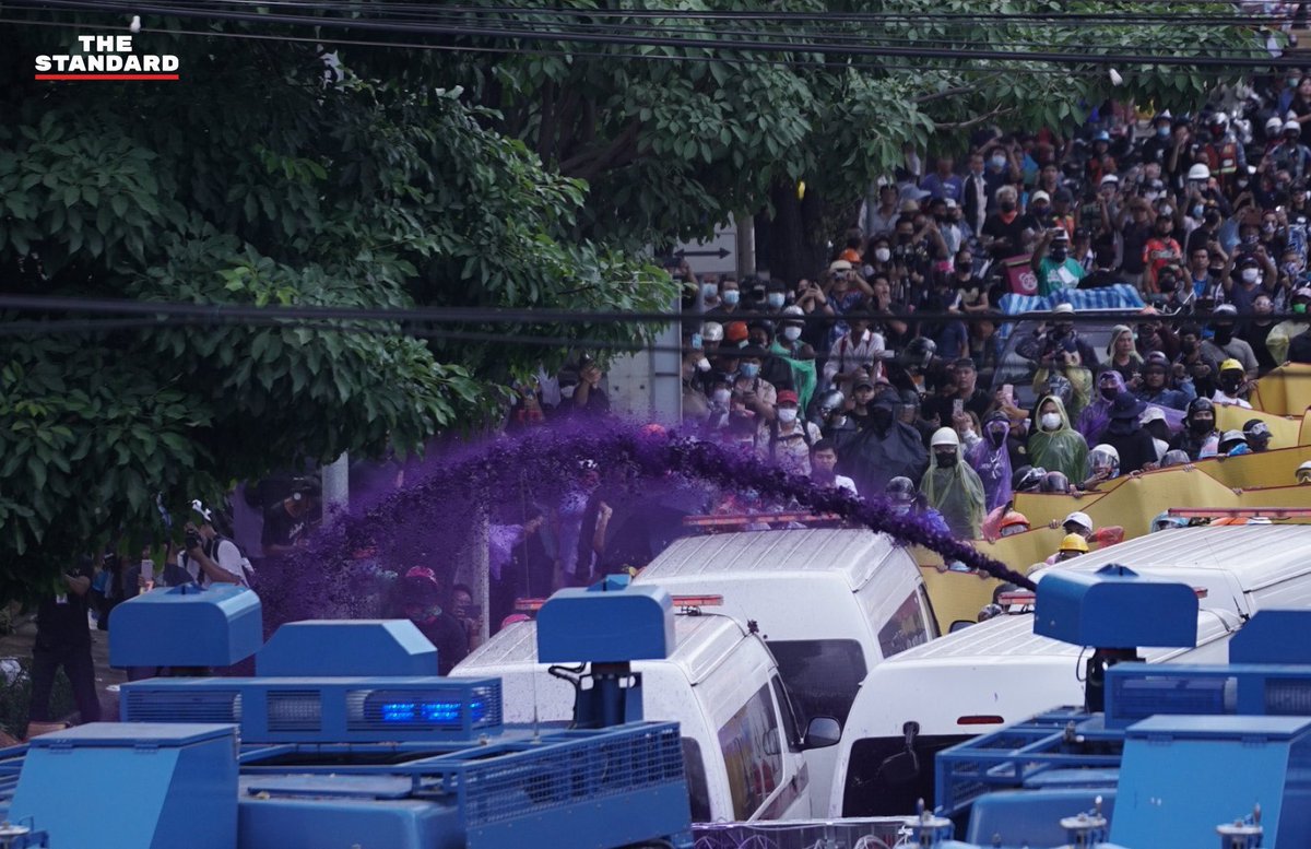 VijayaD46390530's tweet photo. ⚠️ Pls Retweet Guys ⚠️
 From the picture, what level of concentration do you think? I want the water collected from the mob to compare #ม็อบ17พฤศจิกา #whatshappeninginthailand https://t.co/nJWx4AM6mR