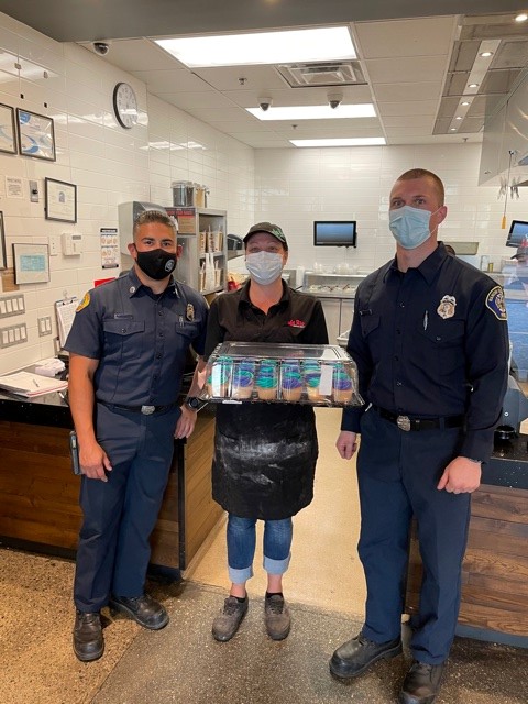 Choose_RC's tweet photo. #TakeoutTuesday - RCFD recently thanked Cafe Rio and Farmer Boys for their continued support & delicious food with some cupcakes! Support our local RC restaurants today by ordering takeout for lunch and participating in this national movement. #ShopRC #RCcommUNITY @RCFD_PIO https://t.co/cs7eN7y9wp