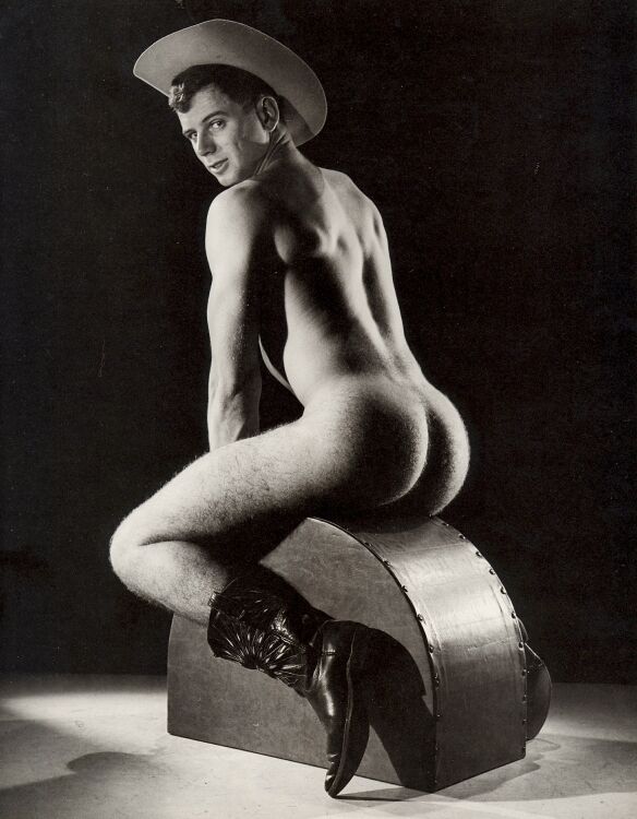 StuffBeef's tweet photo. David Gregory
#cowboy #beefcak
#vintage #oldphotos
#ninteenfiftys
#nudeme #butt #Hairy https://t.co/GwKbcvNO3X