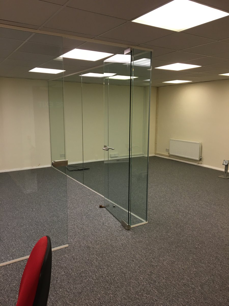 benchmarkrepro's tweet photo. What a difference a year makes, in November 2019 we were handed the keys to our new unit! Safe to say we've made a few minor changes #anniversary #benchmarkrepro #Crawley #Croydon #print #Newhome #Change #design https://t.co/JZ7OvuXena