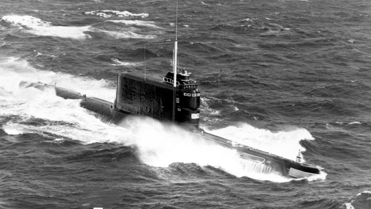 I think actually the Soviet Union may have been the only nation to operate non-nuclear missile submarines? They also operated some Golf/Golf II class diesel-powered submarines armed with Scuds.