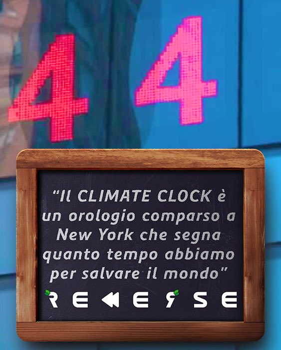 time2_reverse's tweet photo. Alcuni mesi fa è comparso sulla facciata di un grattacielo di NewYork il #climateclock : un orologio che ci dice quanto tempo abbiamo per salvare il mondo! 
#time2reverse 🌱👊🏻 https://t.co/skuN1zAjwn