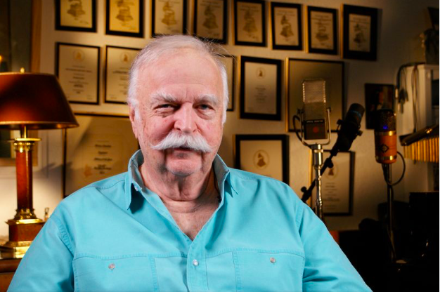 So, so, so very sad to announce that Bruce Swedien passed away last night.  Just heartbreaking.  facebook.com/roberta.swedie…