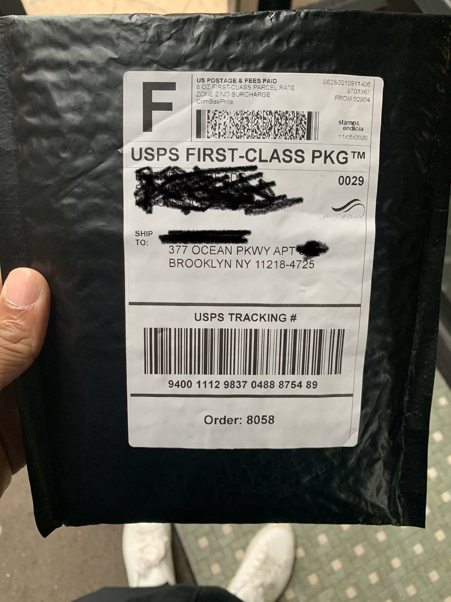 DjTekitizi's tweet photo. Clean up your mess! @USPS @USPSHelp 

This package has been in my mailbox and I don’t live at 377. Hand delivered the package to this elderly woman who thought it was stolen. $100 package. I myself lost one that was $300 and you have been ignoring me. https://t.co/mHoGYdNUeh