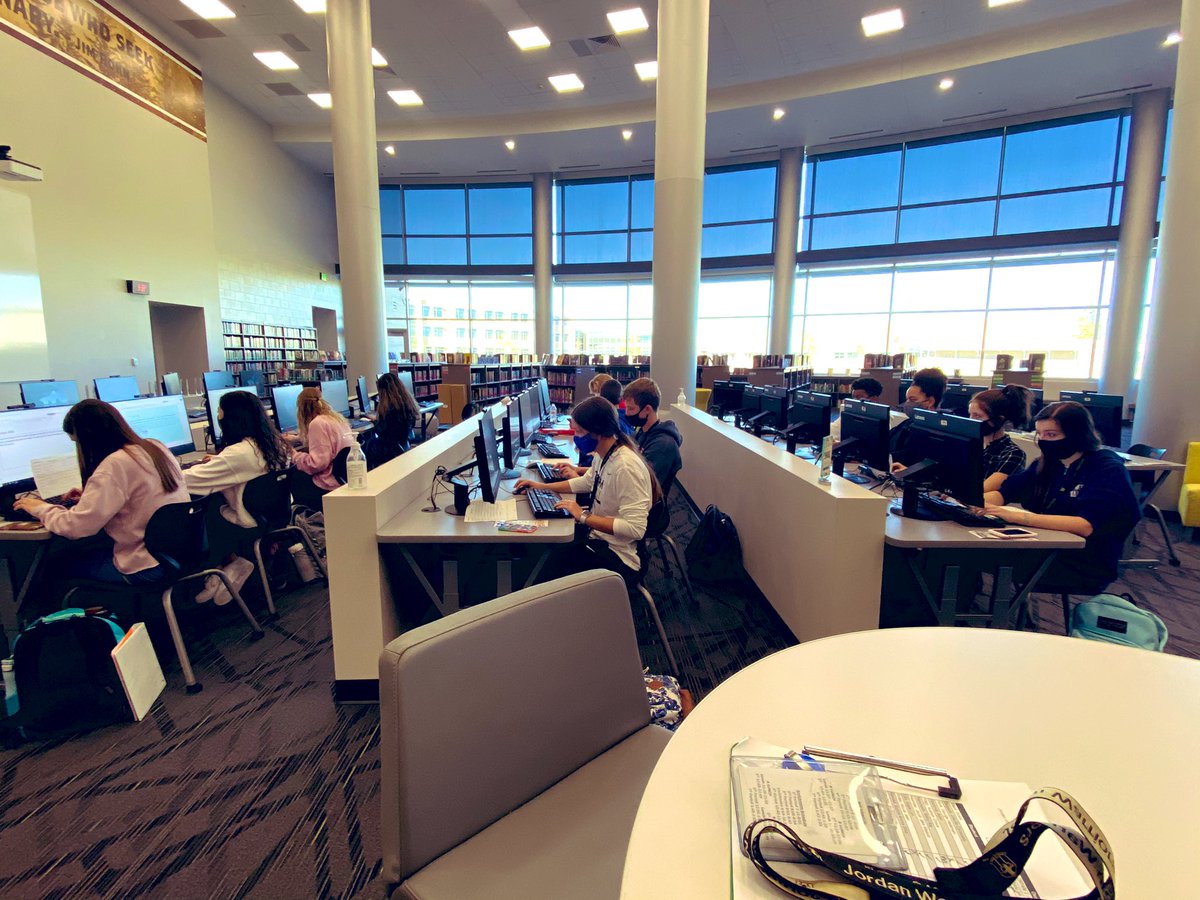 SallyBarnesTX's tweet photo. So thankful for our @JordanHSLibrary for letting us use their computer lab with such short notice after I changed directions with my lessons last minute! https://t.co/O8jxReKvPt