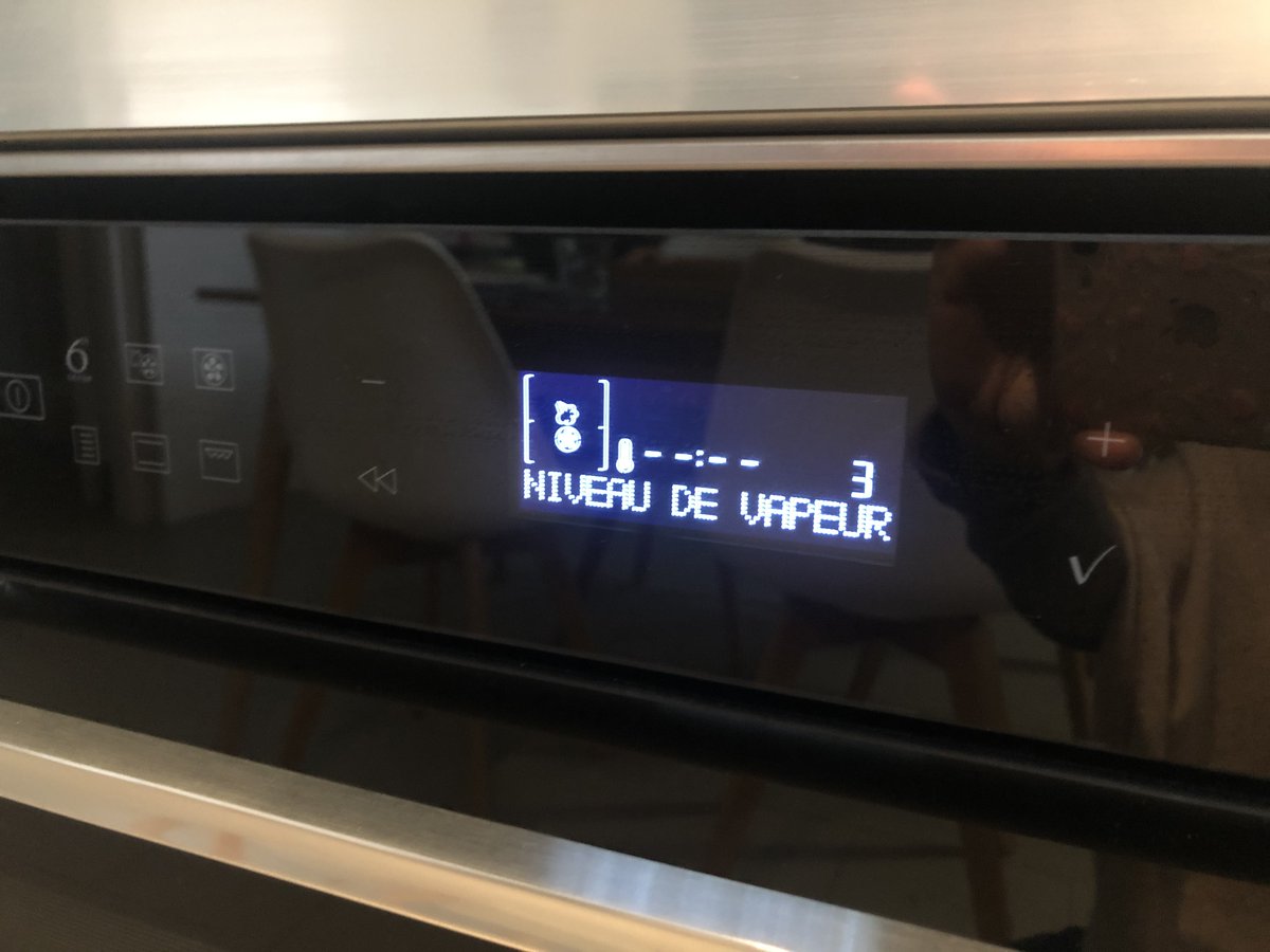 Roumain_91's tweet photo. Chaleur pulsée et vapeur Niveau 3 avec mon four @WhirlpoolCorp W7 pour mon saumon !
La vapeur rend le poisson juteux/fondant, moins de perte de masse lors de la cuisson et le poisson est cuit (et non grillé). Venez tester le four avec @Demooz_Fr
  #demoozerwhirlpool #steamsensew7 https://t.co/frareCoVuQ