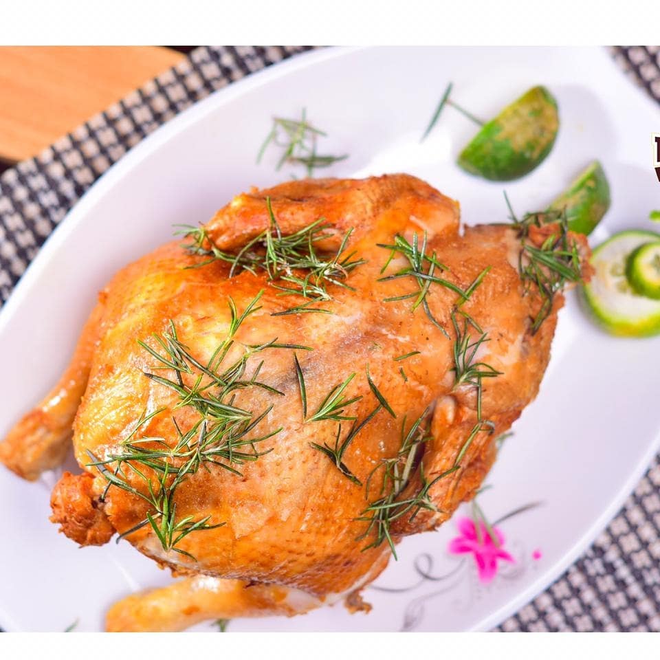 PorkLegend's tweet photo. Has your holiday mood been activated? 🥂🎉

Ours is activated already!! 🕺 🕺

See what we are doing for our customers 😋 😋 😋

Big, much and more tastier.

Get your taste buds ready!!
#tuesdayvibe #tuesdaymotivations #WithdrawGCDNowKE #LegendaryElite #WorldPrematurityDay2020 https://t.co/GCfvor406F