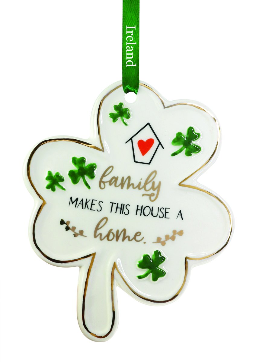 Celebrate a traditional Irish Christmas with all the festivities at <a href="/RaglanRoadPub/">Raglan Road</a> at <a href="/DisneySprings/">Disney Springs</a>.
See all the details here: bit.ly/3f4BNEY
#SupportCFLTourism