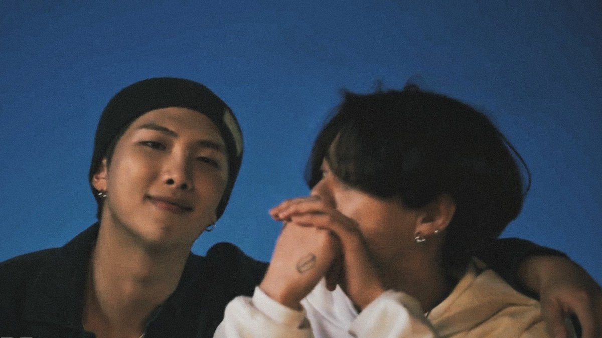 kimnamjoonpics's tweet photo. i’m sobbing...aren't you? https://t.co/uow2XZ0BNR