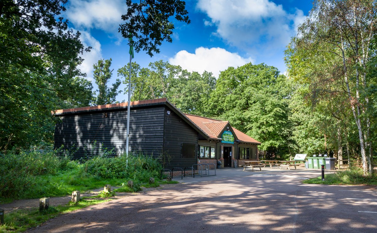H is for  #HighWoodsCountryPark too. A wide range of accessible walks to explore & other activities too from an adventure playground to fishing facilities & the big community garden. The visitor centre is closed during  #Lockdown2.  #AtoZofLockdownColchester https://www.visitcolchester.com/things-to-do/high-woods-country-park-p1190771