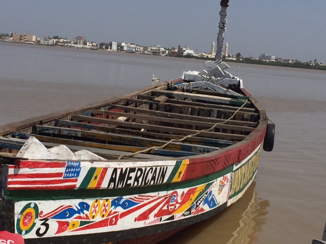 AlyTandian's tweet photo. Pour les candidats à la migration, le voyage constitue un abrégé possible vers la réussite économique absolue sans laquelle ils auront perdu leur dignité sociale dans une société sénégalaise devenue de plus en plus une société où domine le paraître. 
https://t.co/gY1GrJ7n0Z https://t.co/UEClfha0Lz