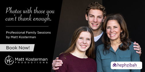 MattKosterman's tweet photo. Hey!

What: Portraits - Family, Children
Where: PDR Productions in Forest Park
When: November 27 -29
How Much: $295 + $50 per person
Call 312-543-3302 

20% of all proceeds will be donated to Hephzibah House
The first 20 bookings will receive a $10 gift card from Elle Belle Box https://t.co/KdDkcJPPHD