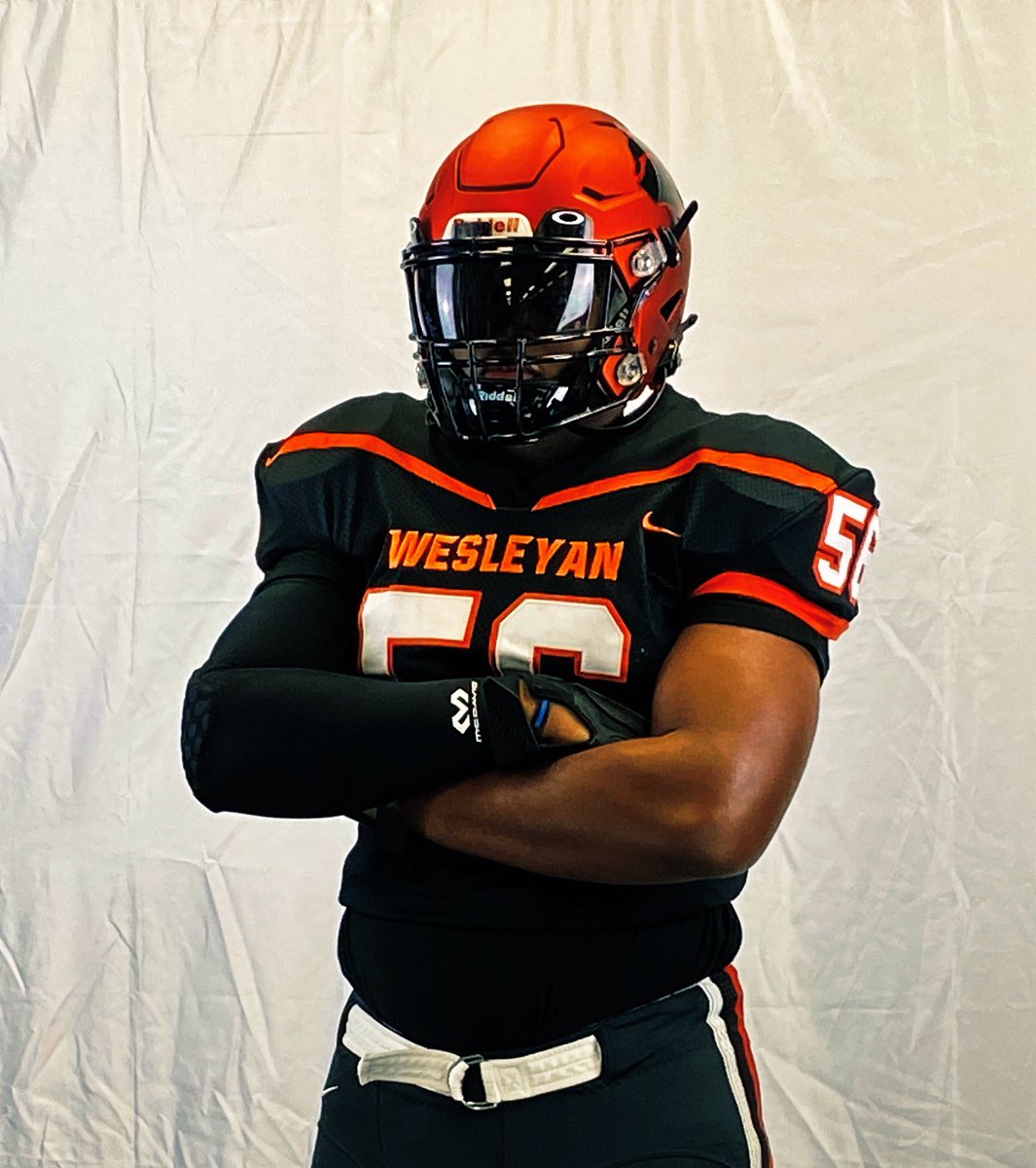 Tim_Welsh1911's tweet photo. Big thanks to @WVWCFB 🟠⚫️ and coaches @AlwaysM12 @CoachTestaWVWC @coachgant14 for a great visit‼️My family and I had a great experience. @NTHS_TitanFB @CoachJ_Roberts @MikeSav35759375 https://t.co/N3NRaOmhUj