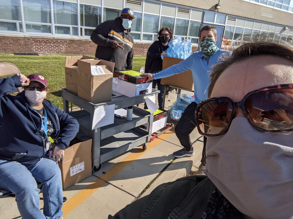 Special area distribution day! <a href="/BCPSHES/">Hawthorne Elementary</a> #growingtogether
