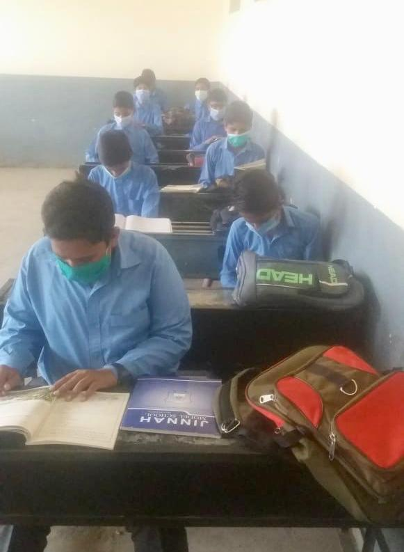 RwpVForce's tweet photo. Members of Rawalpindi V-Force in UC 48 (Noor Dolal Gujar Khan) under the supervision of @fahads1982 have started an awareness campaign about #Covid_19 &amp; the following of SOPs 📖😷👐🧼🚿🪑<-->🪑 in schools &amp; public places in view of the growing situation of the virus #VForceUpdate https://t.co/lupkjKJ6fW