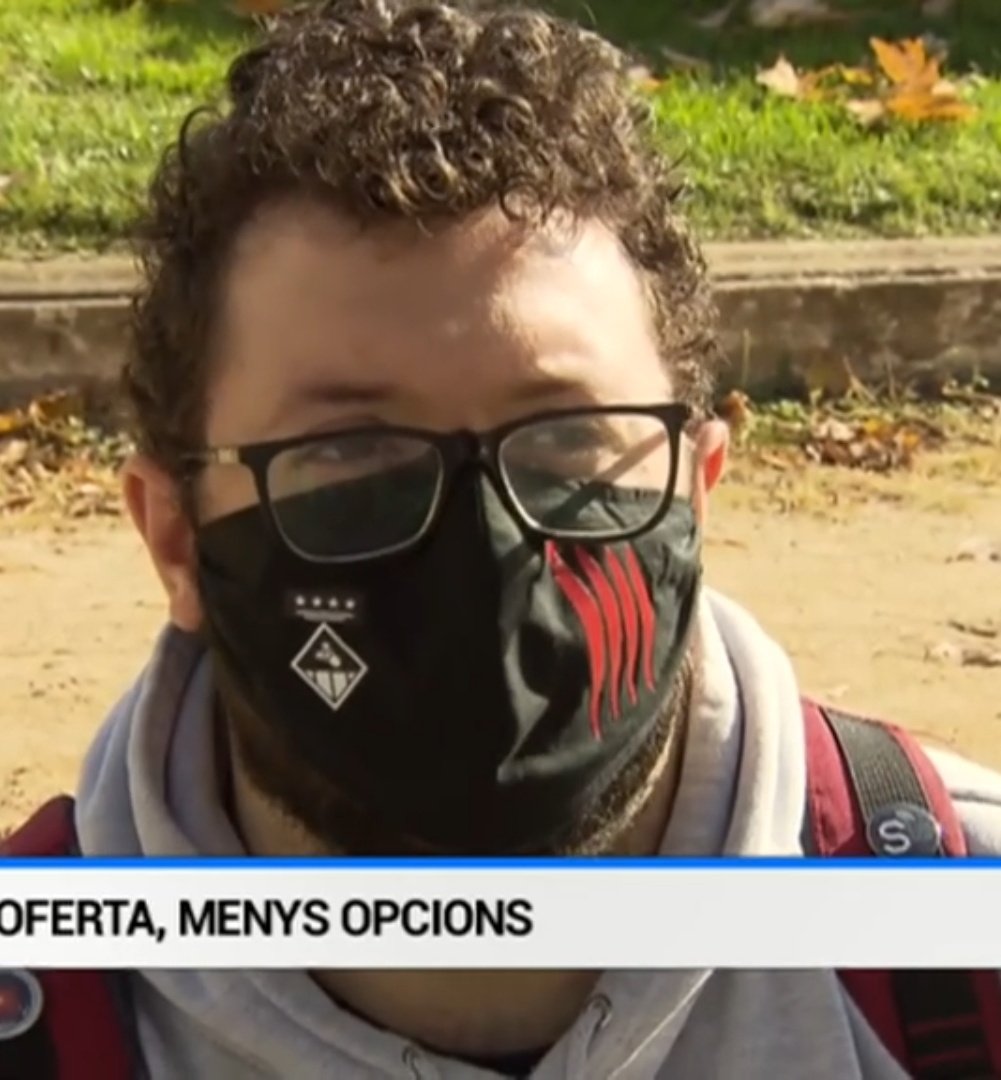 El meravellòs poble de #SantEstevedelesRoures ha sortit per la tele! M'han tallat una mica el que he dit pero encara i aixi he sortit per tve! 🤣🤣🤣🤣