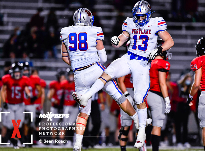 Swroach's tweet photo. @MaxPreps pro photos from the @Westlake_Nation win Thursday night vs Bowie HS are up at https://t.co/q1mEQRxMBa @WLChapFootball @whschapclub @WHSChaps https://t.co/aSVvQbbvqu