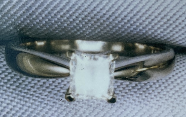 dorsetpolice's tweet photo. #LatestNews - Officers investigating the theft of valuable rings from a vehicle in a car park on Matchams Lane near Hurn on Monday 16 November are issuing images of the stolen items and appealing for anyone with information to come forward. Read more here https://t.co/8psnfEMUaE https://t.co/a9Qpuk6I91