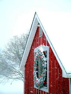 EQLiving's tweet photo. Has it started to snow yet where your horses live? ❆ 🐴 https://t.co/ylsDdmIHeg