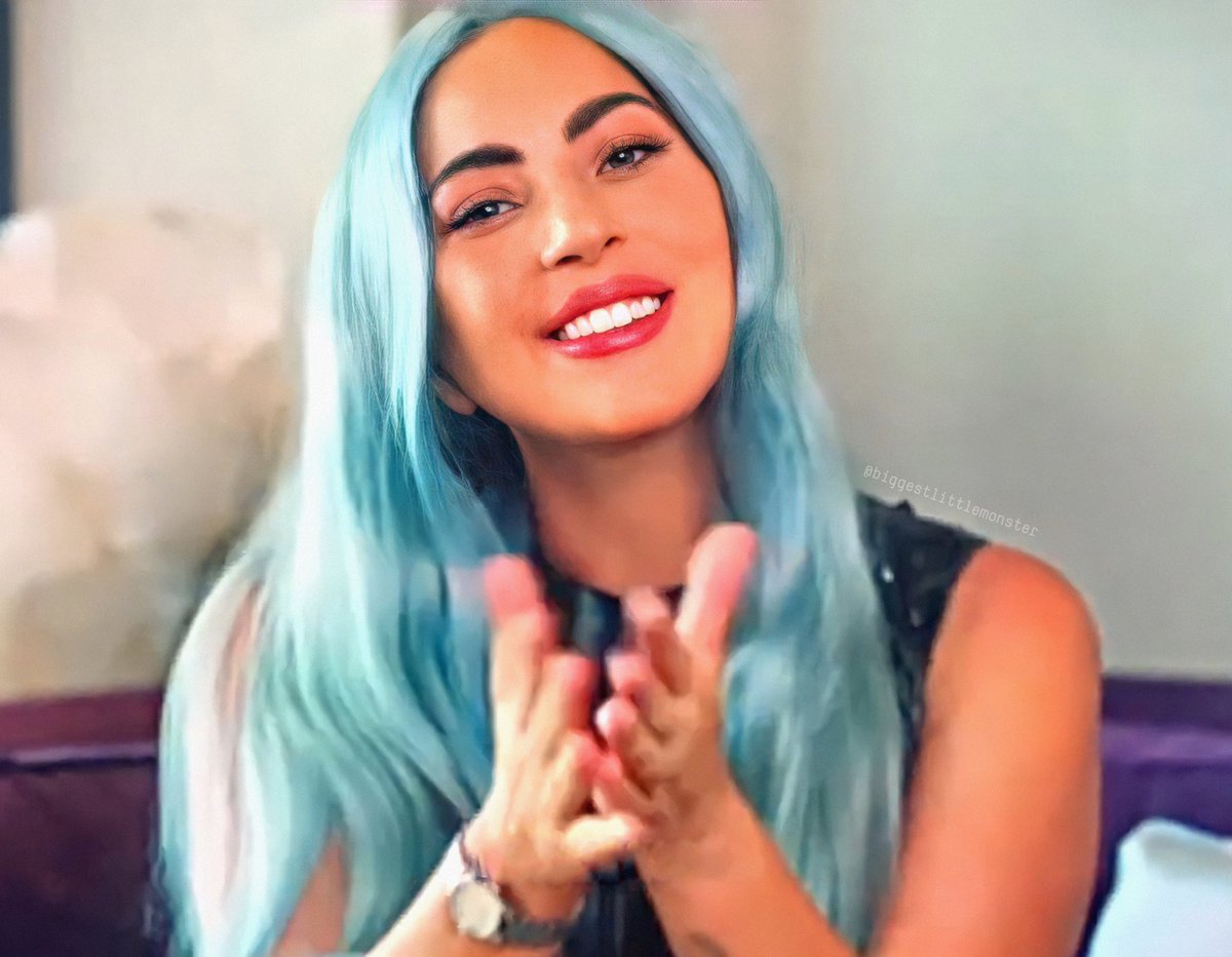 hausofarig's tweet photo. she literally is the cutest human being 🤍✨
@ladygaga #chromatica #911video https://t.co/Vioyq8fuV7