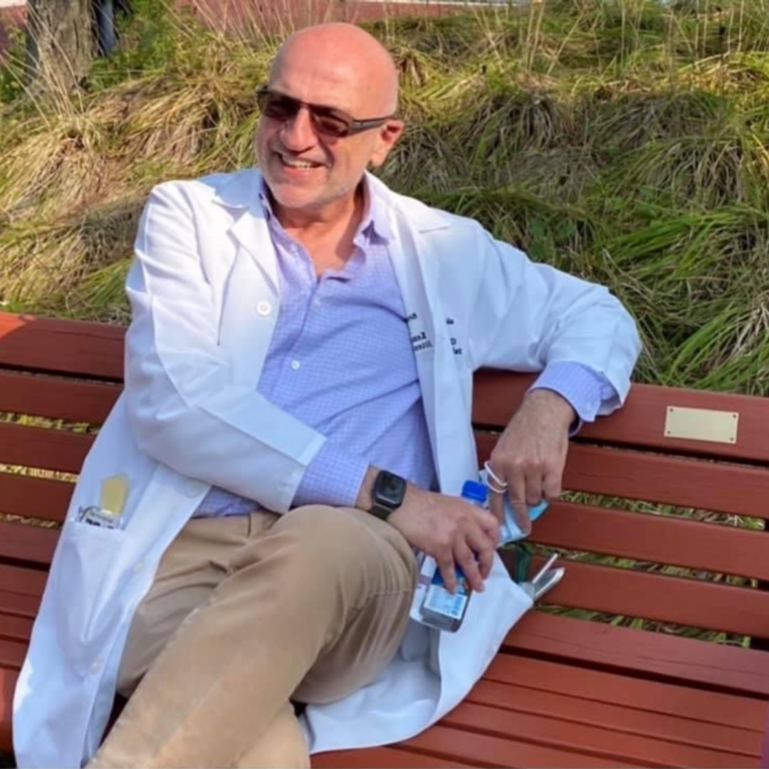 ShrinersChicago's tweet photo. A small group celebrated Dr. Kenneth Silver in our backyard garden. His children dedicated a bench for his birthday and 30 years of service at @shrinershosp in Chicago &amp; Montreal. 
He is a #pediatricneurologist and co-director of our Muscular Dystrophy @MDAorg affiliated clinic. https://t.co/Otqcr3OOCp