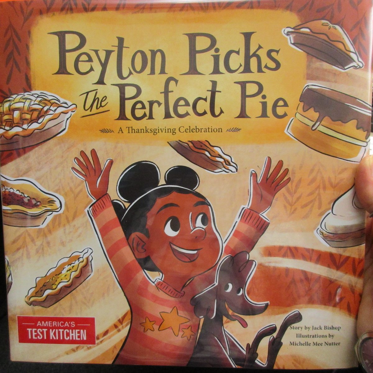 sfpl's tweet photo. Today's #FavoriteBookOfTheDay! #HappyHolidays #PerfectPie #Yum https://t.co/CVrD1ltgh9