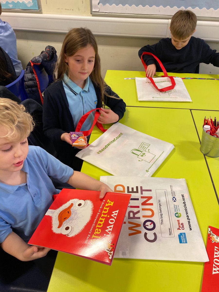 missblyth1's tweet photo. We loved exploring our Read, Write, Count bags today! We especially loved practising measuring things with the measuring tape inside. https://t.co/i4EwUAuAw6