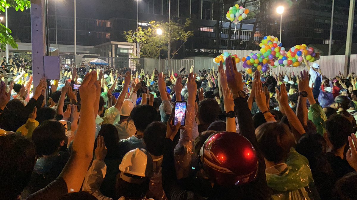 The defiance.  #ม็อบ17พฤศจิกา