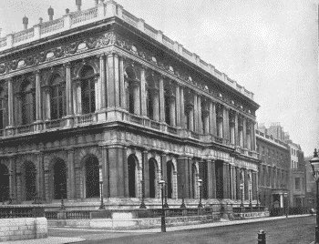 Then there is the Junior Carlton Club. This new building was so bad that they had to close the club when members left! It’s an office I believe now.