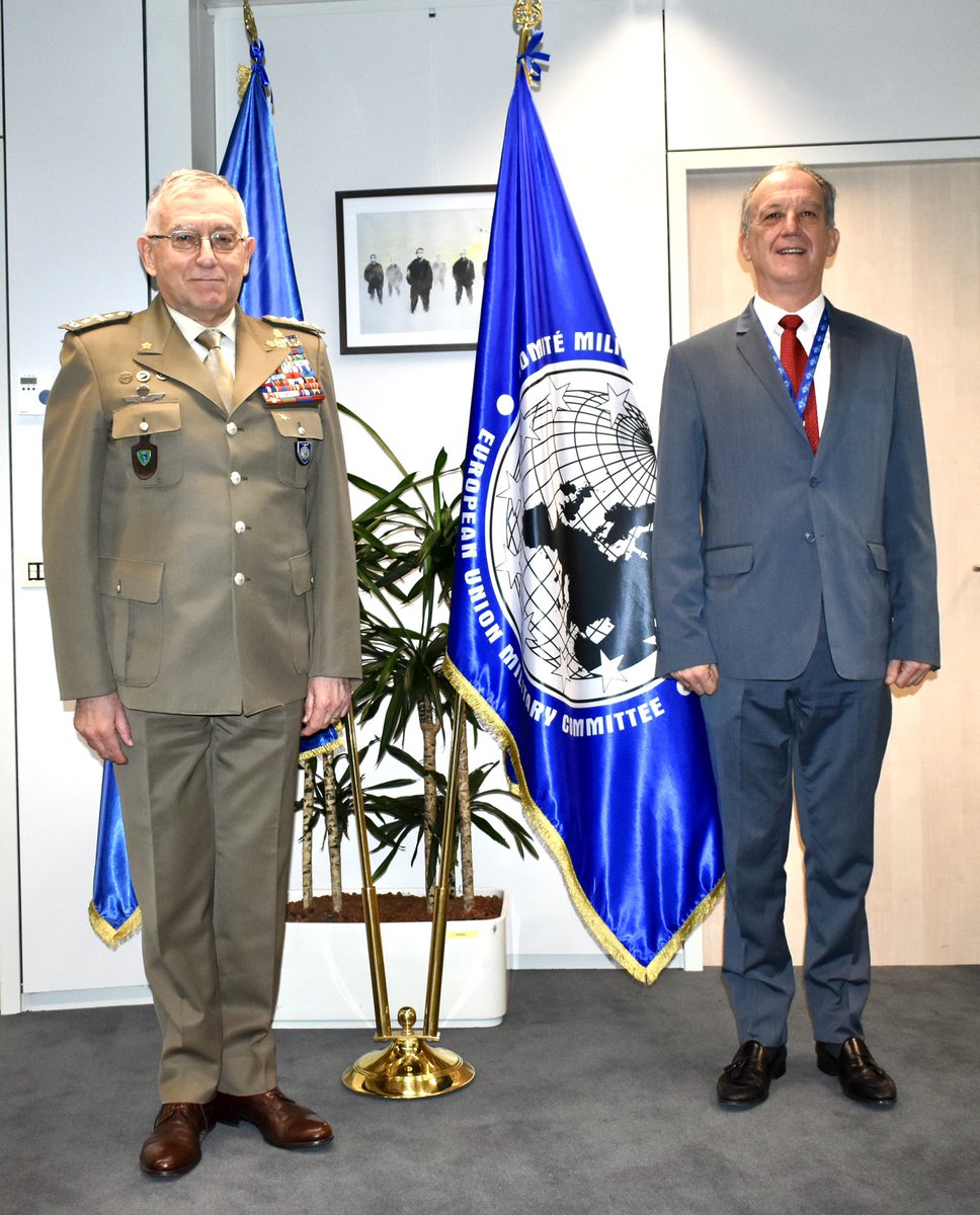 ChairmanEUMC's tweet photo. I welcomed the new Civilian Ops Cdr & Dir. of the Civ. Planning Conduct Capability Major Gen. ESTEBEAN PEREZ
I reiterated the importance of integrated approach in the πͺπΊ #CSDP and We acknowledged the need to synchronise #military & civilian efforts.
#EUdefence #StrongerTogether https://t.co/tgIZVv7zeW