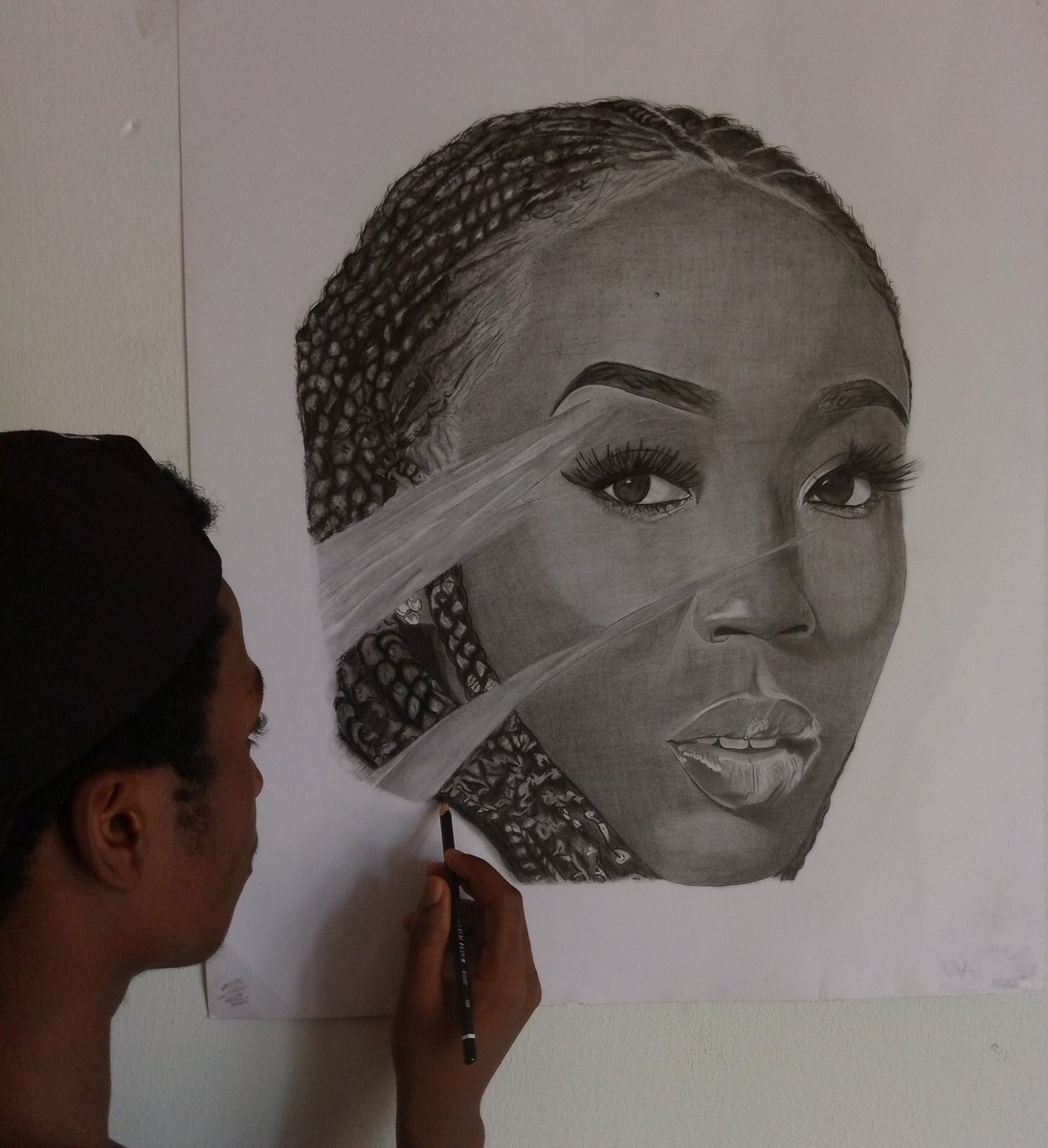 OL_TheFirst's tweet photo. A pencil drawing of @BeverlyNaya portraying that every dark-skinned woman deserves to be treated equally in every field.
#SkinTheDocumentary
Please retweet and tag her till she sees it ๐๐พ https://t.co/VFCTQQTu3o