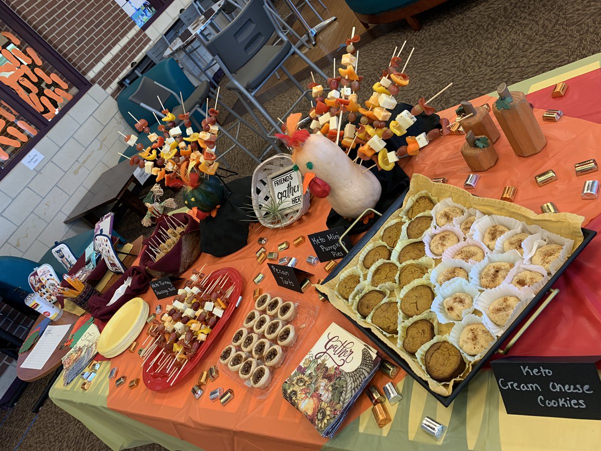 MandyatSchool's tweet photo. We are ready for today’s Lunch &amp; Learn @ProsperRogersMS!! So thankful for our staff and their never ending love for learning! @DelaineUlmer @PISDEdtech #transformprosper #prosper4ward https://t.co/60VvSNoYnI