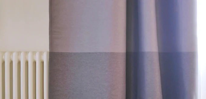 I recently hemmed my ikea curtains so that the color border lines up with the radiator, and oooh, I'm so proud of myself and it looks soooo damn nice (‾∀‾) 