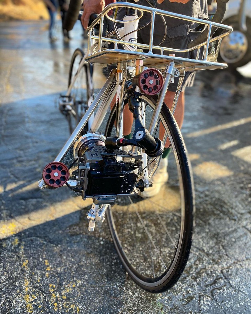 MatthewsGrip's tweet photo. Infinity Arm being put to work! Strongest, most Versatile arm on the market!! Great rig! Great post!
Reposting @gripmonkeyal:
...
"Lovely day for a bike ride. What could go wrong? #engine80..@matthewsgrip"
#Matthewsgrip #infinityarm #camerasupport #camerarig #griprigging https://t.co/tyk6jF6XaY