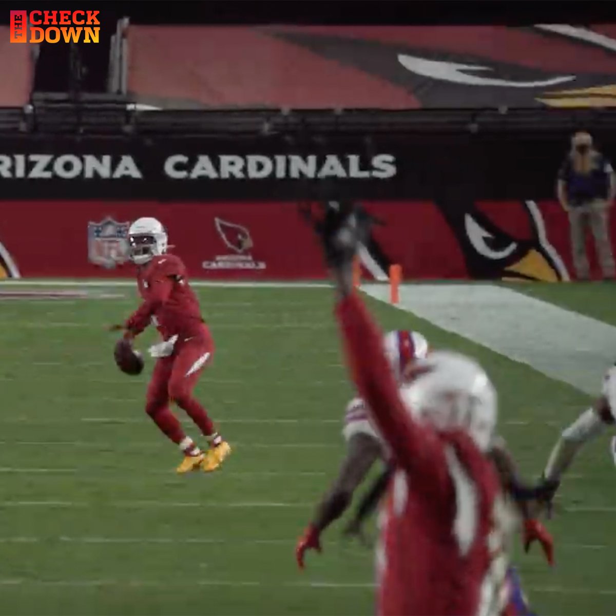 thecheckdown's tweet photo. The confidence of D-Hop to call for the ball surrounded by three DBs 🔥 @DeAndreHopkins @AZCardinals https://t.co/qTQxHU1Nb7