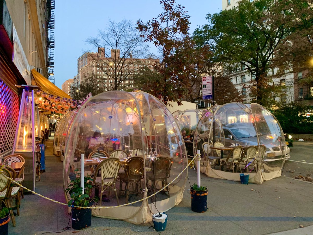 AnneLiseTravels's tweet photo. Bubble dining is floating into New York. #openstreets #nycoutdoordining #covidstoriesnyc #bubbledining @citywinerynyc @cafedusoleilnyc @nycgoโฉ https://t.co/0n0p8RN6AE