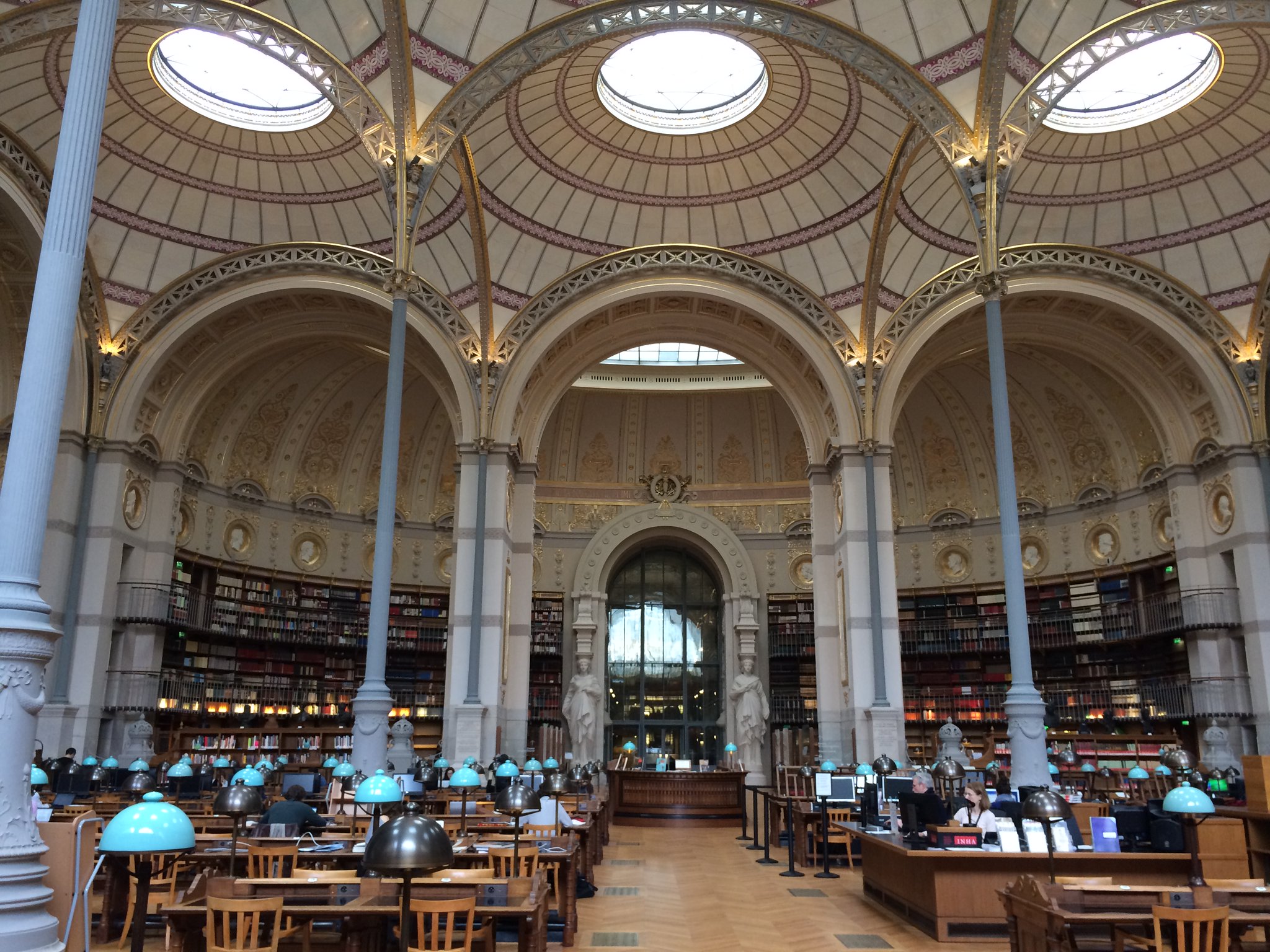 Amazon.co.jp: 洋書フランス国立図書館の建築写真集 本 建物
